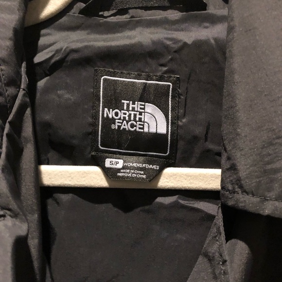 Northface rain jacket size small women regular size- the north face. Original - Picture 6 of 15